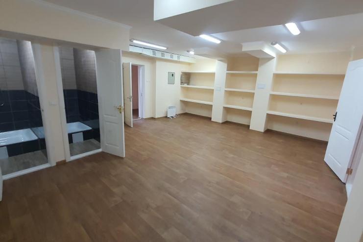 В Кілії місцева влада спільно з громадською організацією ремонтують житло для трьох родин переселенців